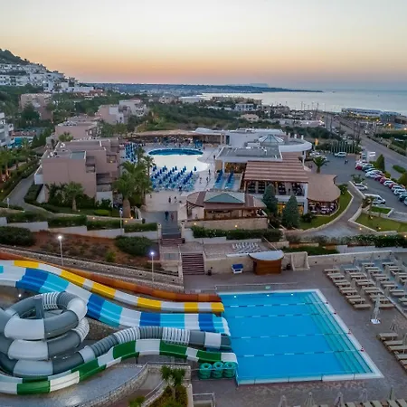Üdülőközpont Grand 4*